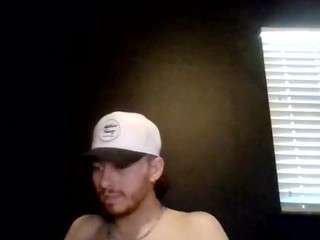 tallhungcloudyy webcam model stream image