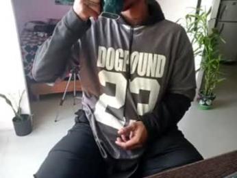 adam_valencia webcam model stream image