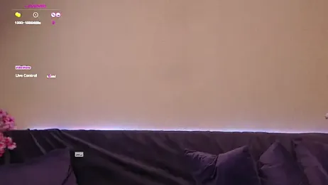 anna_chatstrip webcam model stream image