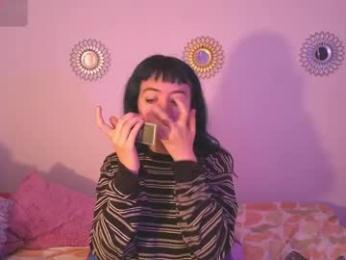 madewithhell webcam model stream image