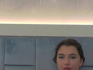 Amavi Bentov webcam model stream image