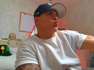 Alan Thompson webcam model stream image