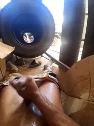 roariel webcam stripchat model stream image