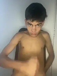 Lil_babyyy_ webcam model stream image
