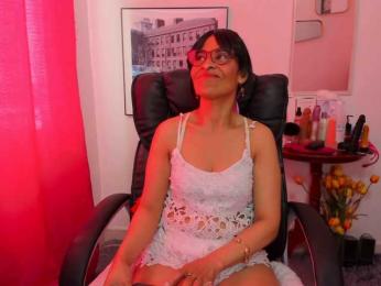 Aries-Mature webcam model stream image