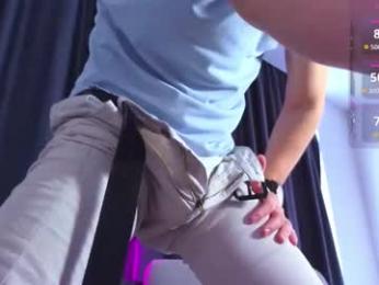 night_wwwolf webcam model stream image