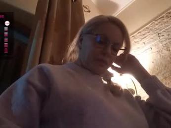 a_surprise webcam model stream image