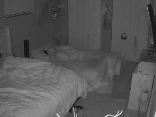 voyeurcam-house-charleys-room webcam model stream image