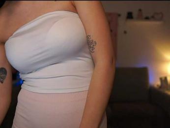 kissiecat webcam bongacams model stream image