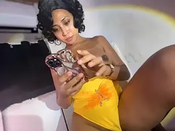 thebrownskingirl25 webcam model stream image