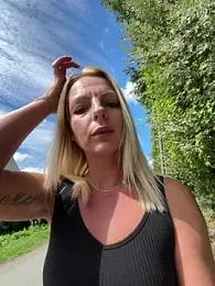 Lili_hot00 webcam model stream image
