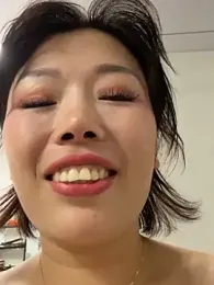milkwine webcam stripchat model stream image