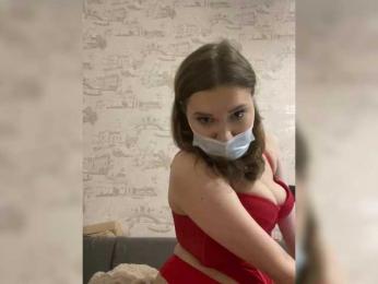 PeachyLips webcam model stream image