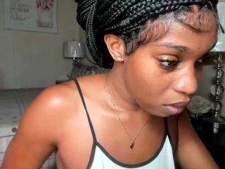 iluvsaffire-bleu webcam model stream image