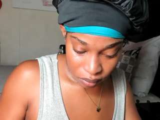 iluvsaffire-bleu webcam model stream image