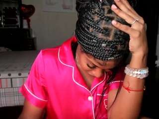 iluvsaffire-bleu webcam model stream image