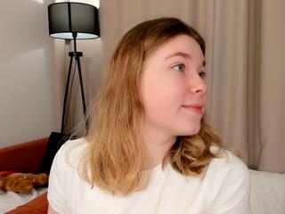 Merriem webcam model stream image