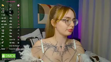 AdeLuna webcam stripchat model stream image