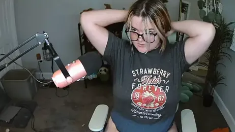 Briieverly webcam model stream image