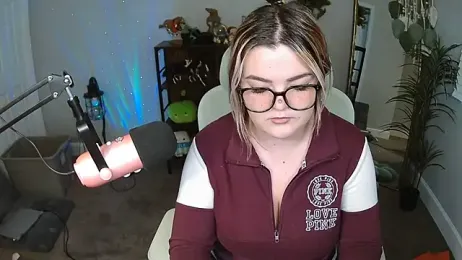 Briieverly webcam model stream image