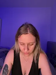 lunawolf21 webcam model stream image