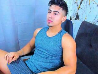 Vinny Oliver webcam model stream image