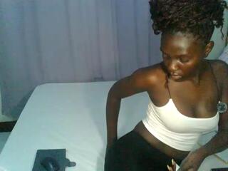 Zari Quinn webcam flirt4free model stream image