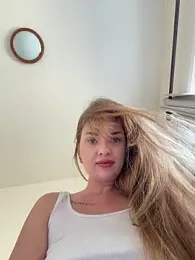 ElenaRebelle webcam model stream image