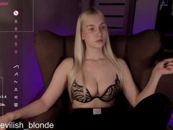 MikaKisa66624 webcam model stream image