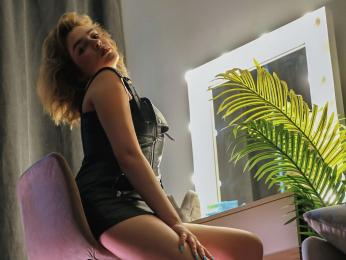 NoraWest webcam model stream image