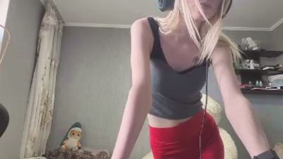 TraceeLiles webcam model stream image