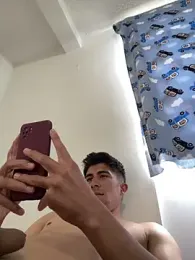 Luis-avatar webcam model stream image