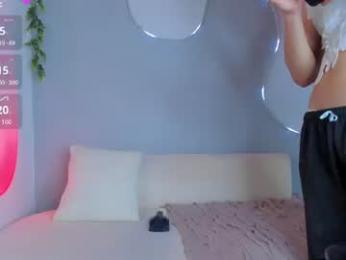sophiee_s webcam model stream image