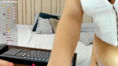 izadii webcam stripchat model stream image