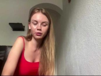 SunStrike webcam bongacams model stream image