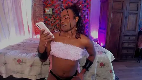 LaGoldenBitch webcam model stream image