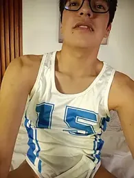 Milo_Wolff webcam model stream image