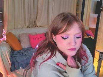 CrazyWine webcam model stream image