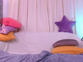 CrazyWine webcam model stream image