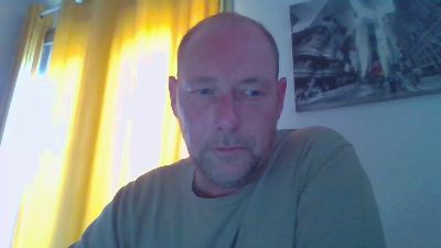 gentleman235 webcam model stream image