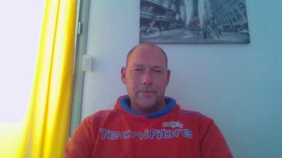 gentleman235 webcam model stream image