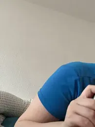 Young_Milka webcam model stream image