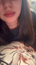 Monse9 webcam model stream image
