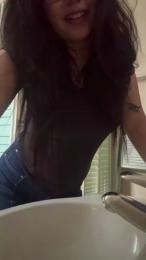 Monse9 webcam model stream image