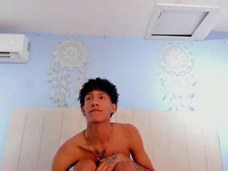 adam-walker90 webcam model stream image