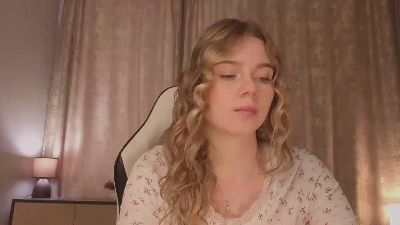 AlesiaPacquin webcam model stream image