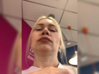 MirandaNow webcam model stream image