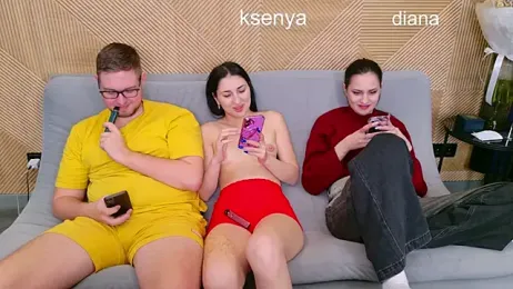 Ksenny webcam model stream image