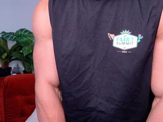 Kai & Yannis webcam model stream image