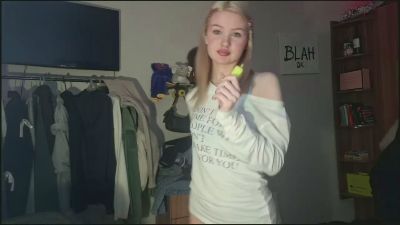 KarmenBarella webcam cam4 model stream image